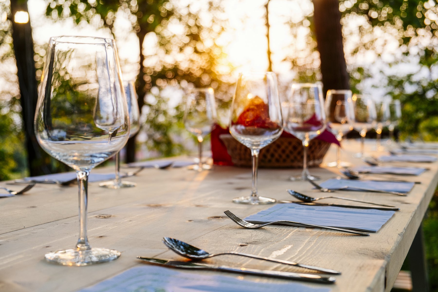 18 Easy Tips to make your Dinner party an Occasion to Remember